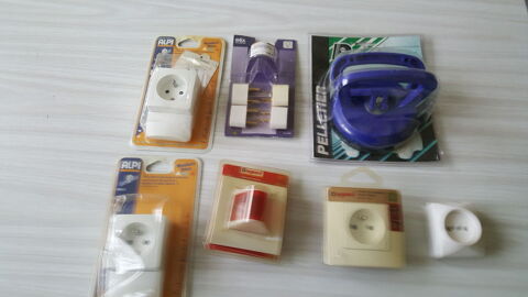 DIVERSES Prises �lectriques et un redresseur de bosses auto 20 Sautron (44)