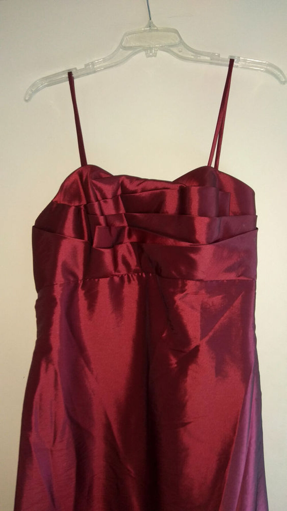 Robe de soir&eacute;e bordeaux satin&eacute;e T.48 Vêtements