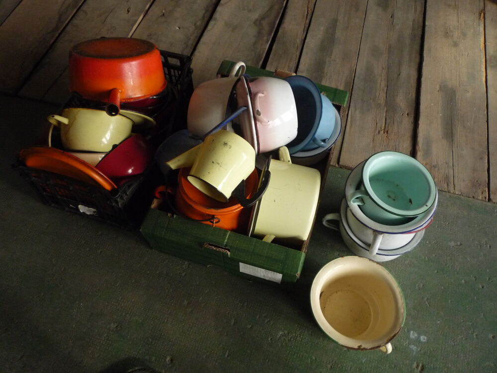 Lot &eacute;maill&eacute;e/casserole/pot de chambre(L)
Cuisine