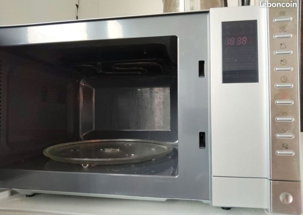  Micro-ondes grill Mandine - 45€ Electroménager