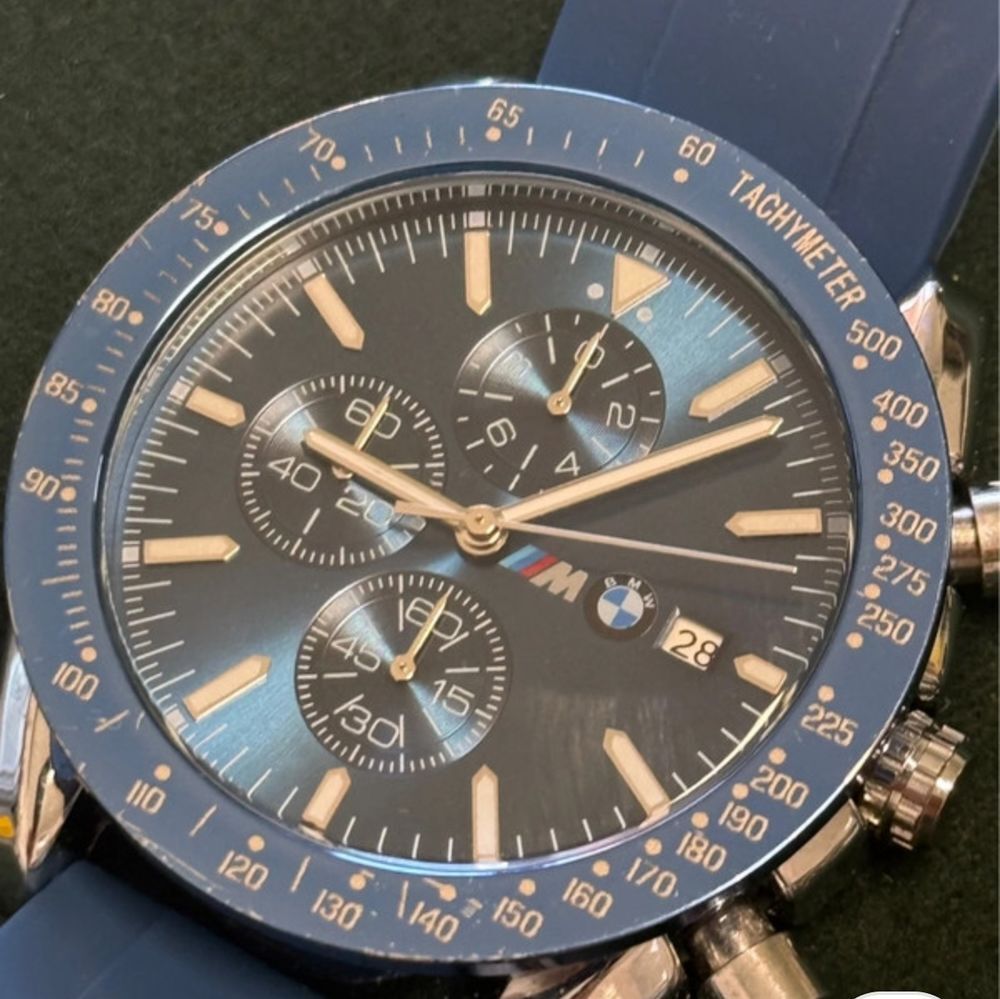 Montre BMW swatch Bijoux et montres