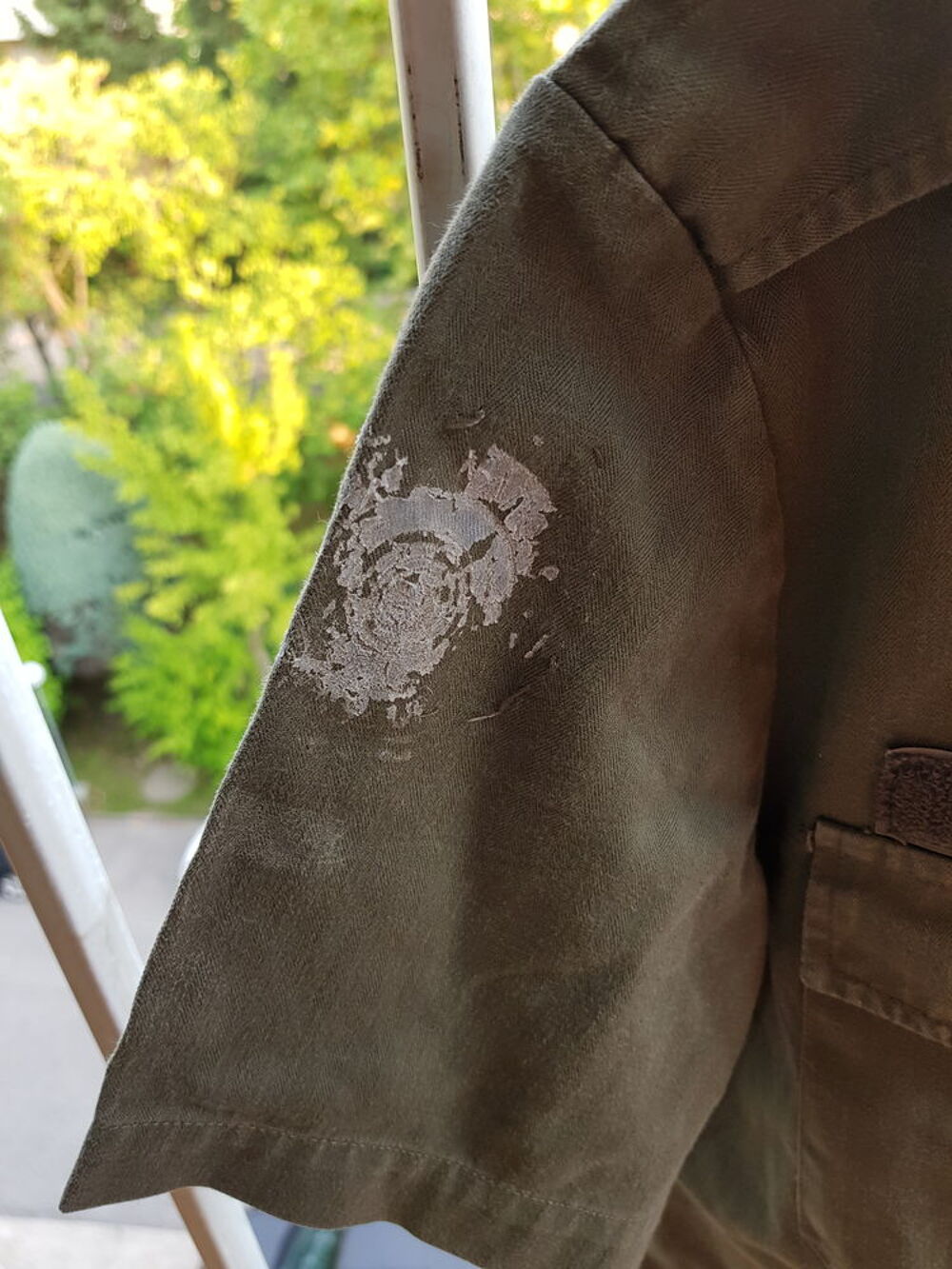 Chemisette militaire F1 VA OM de taille 37-38 mili ayant ser Vêtements