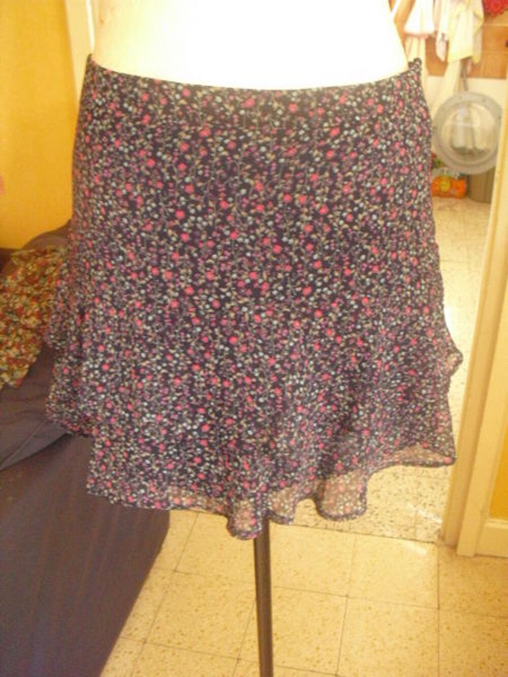 jupe courte 2 volants NEUVE CAMAIEU TAILLE 36 Vêtements