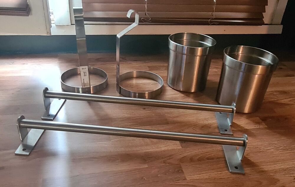 2 barres avec supports et pots pour cuisine ou salle de bain Décoration