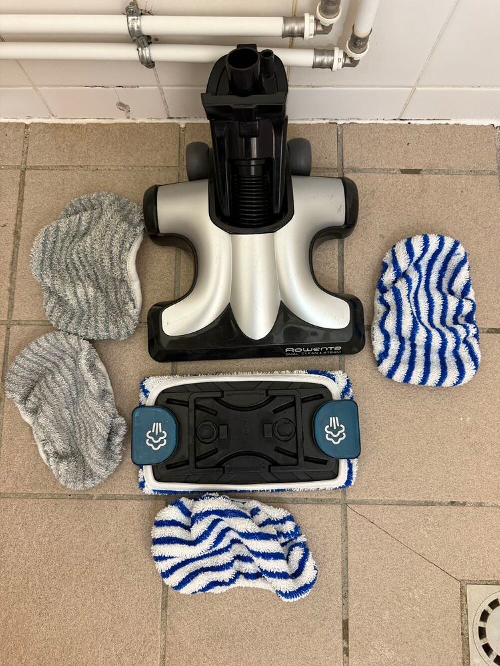 Rowenta Clean &amp; Steam nettoyeur vapeur aspirateur en parfait &eacute;tat de marche tr&egrave;s propre TBE Electroménager