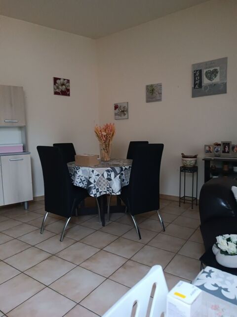 table et chaises 150 Nemours (77)