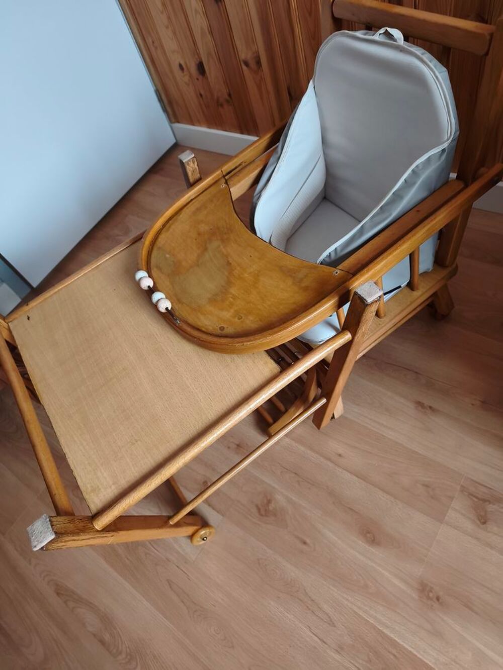 Chaise haute pour b&eacute;b&eacute; Mobilier enfants