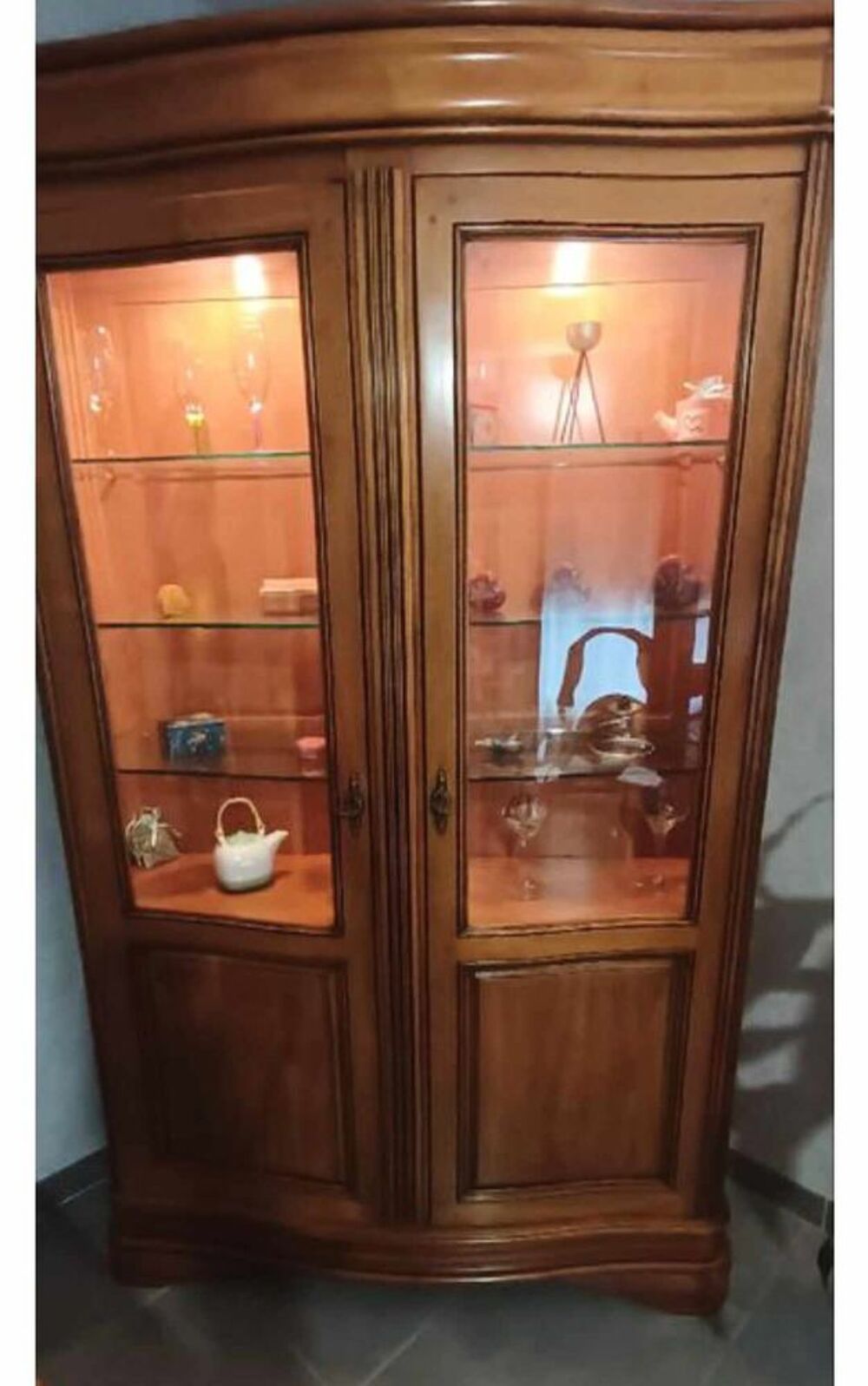 Vitrine en meurisier massif Meubles