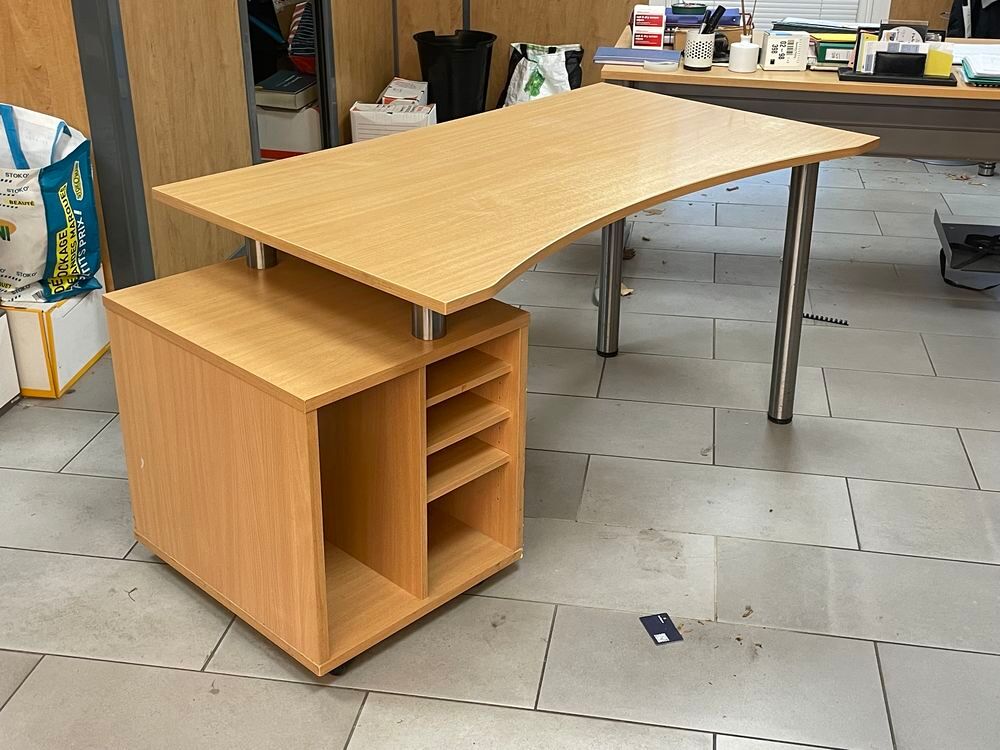 Bureau avec rangements incorpor&eacute;s 80 x 135 cm Meubles