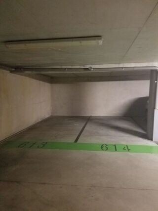  Parking / Garage à louer 16 m²