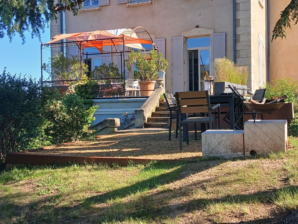 Vente Appartement Appartement de charme de 106m2 avec terrasse et jardin Lentilly