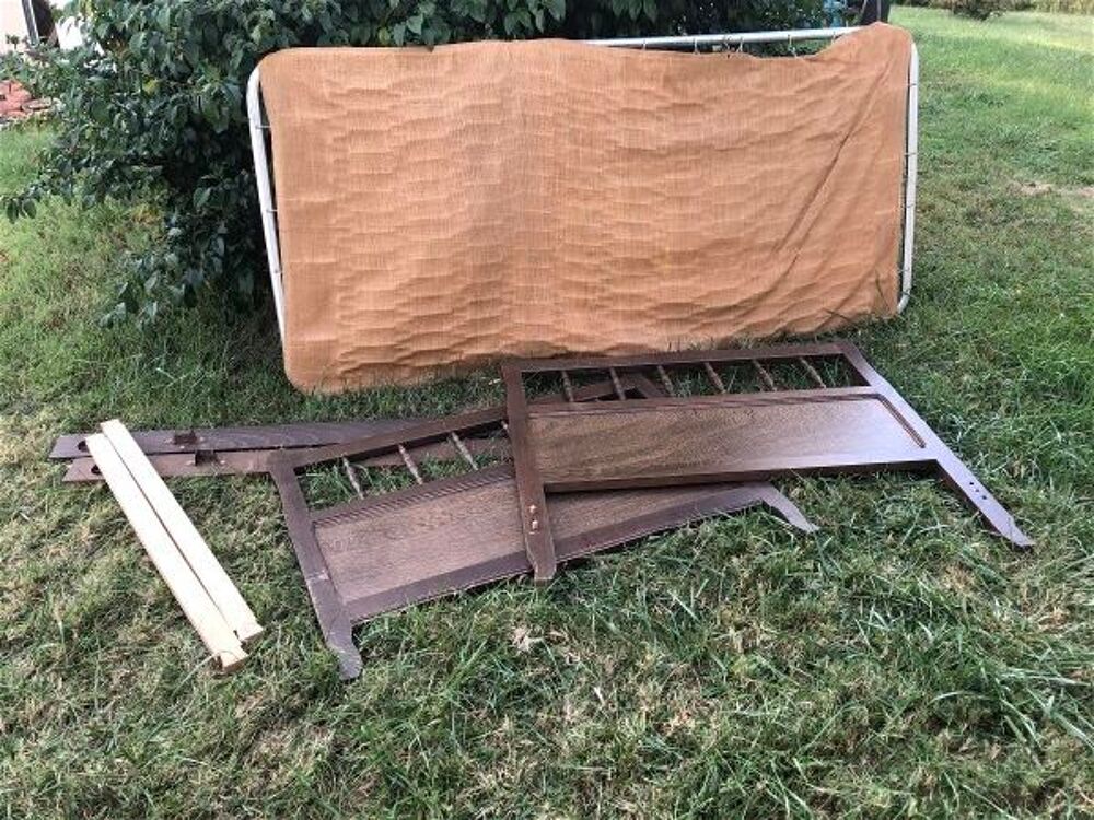 Lit rustique en bois vintage 1 personne + sommier Meubles
