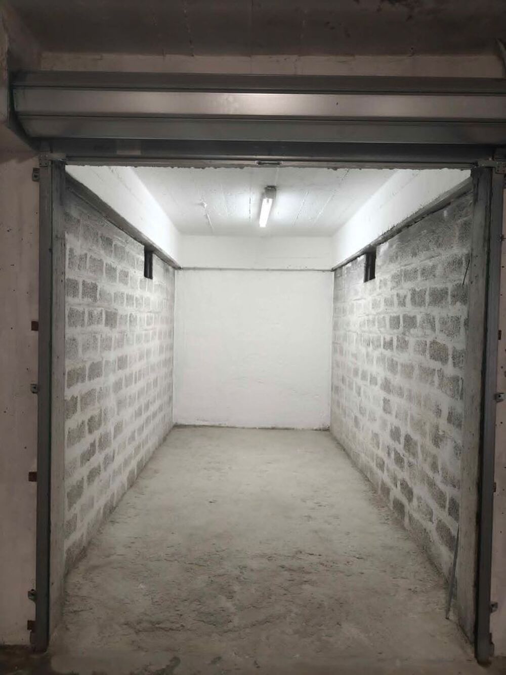 Location Parking/Garage Garage fermé de 12 m² Lyon 8