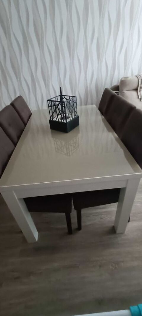 table + 6 chaises 280 Caen (14)