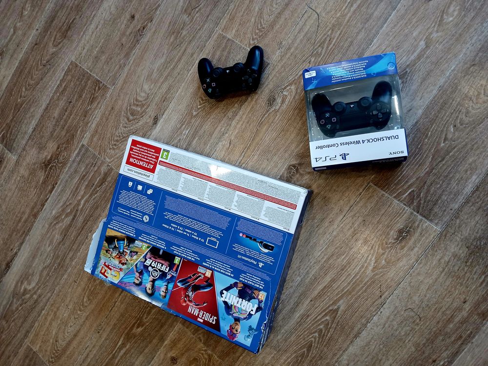 Ps4 slim Consoles et jeux vidos