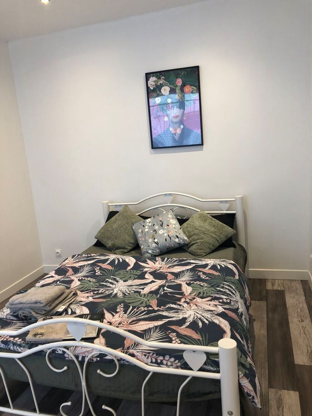 Location Appartement ?  ? Appartement T3 MEUBLÉ à Paris 18e Paris 18
