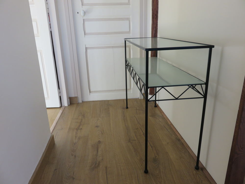 Console m&eacute;tal verni et verre d&eacute;poli Meubles