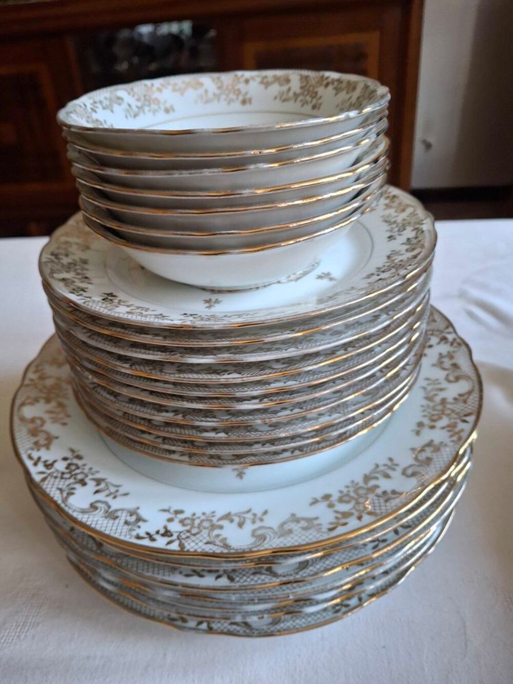 service de table porcelaine. Electroménager