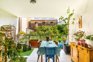  Appartement à louer 4 pièces 113 m²