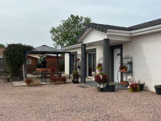  Villa  vendre 4 pices 101 m