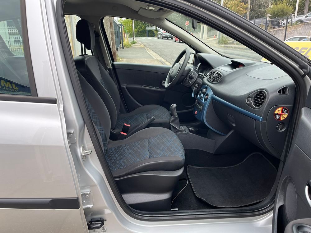 Clio III Clio 1.5 dCi 70 Expression 2008 occasion 42700 Firminy
