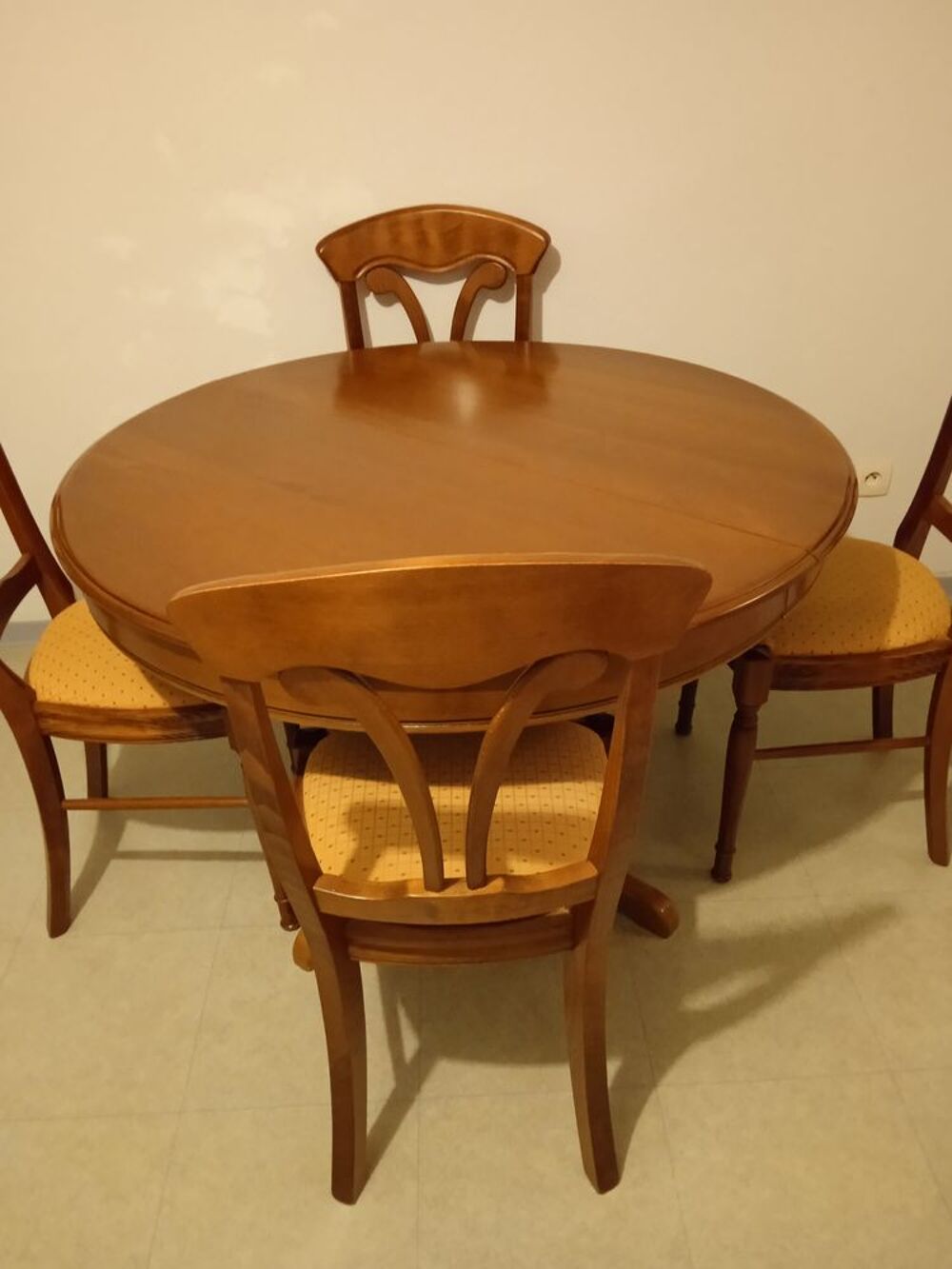 Table merisier Décoration
