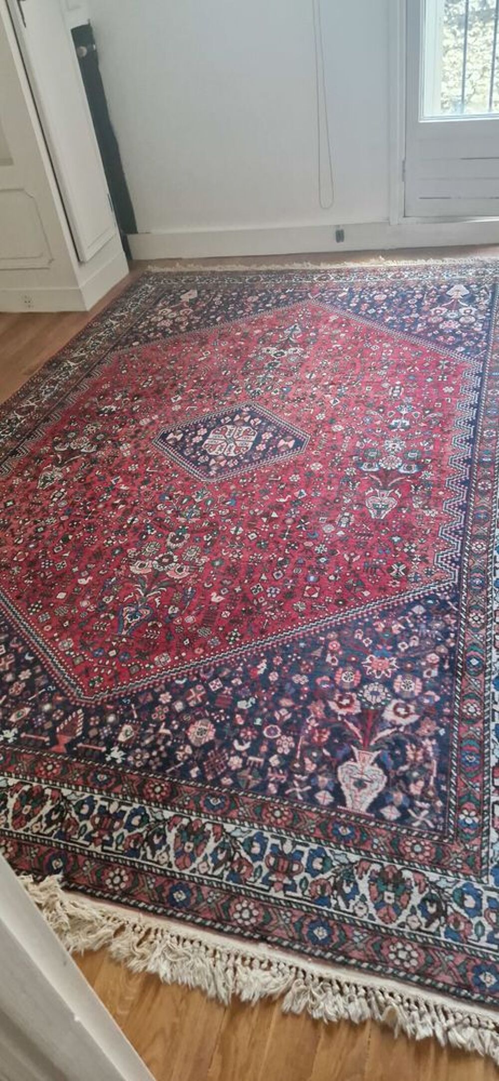 Tapis d'Iran enti&egrave;rement fait &agrave; la main en laine Décoration