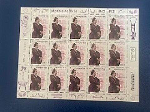 Madeleine Br�s . Feuillet de France neuf** F11 23 Saint-Gilles (30)