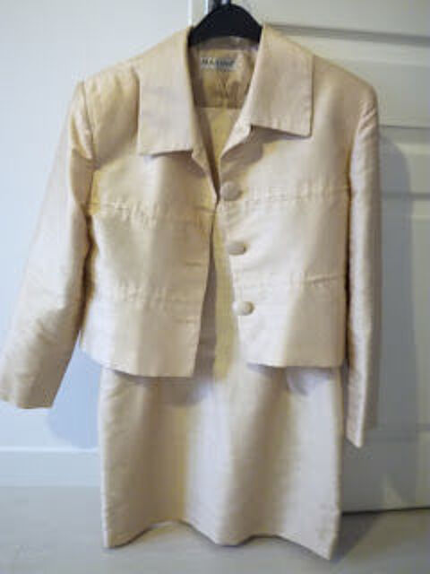 Tailleur  marque MAXIME 25 Laval (53)