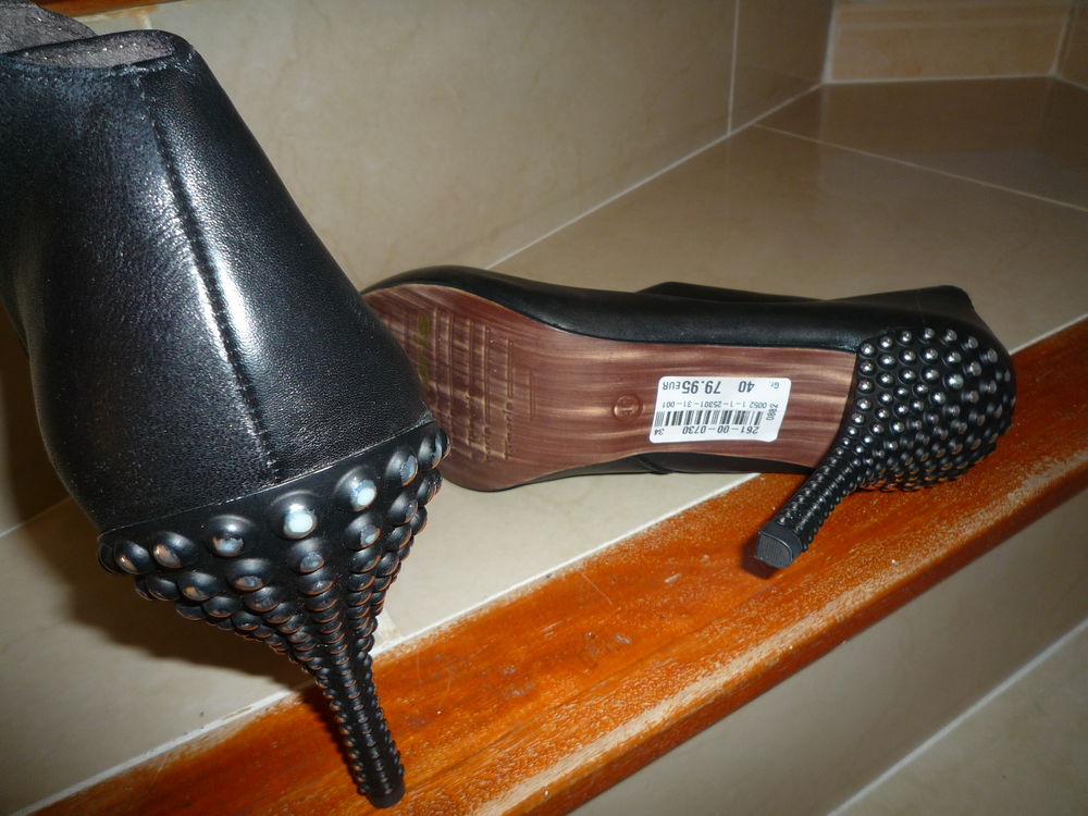 SUBLIMES BOTTINES HAUTS TALONS T 40 Chaussures