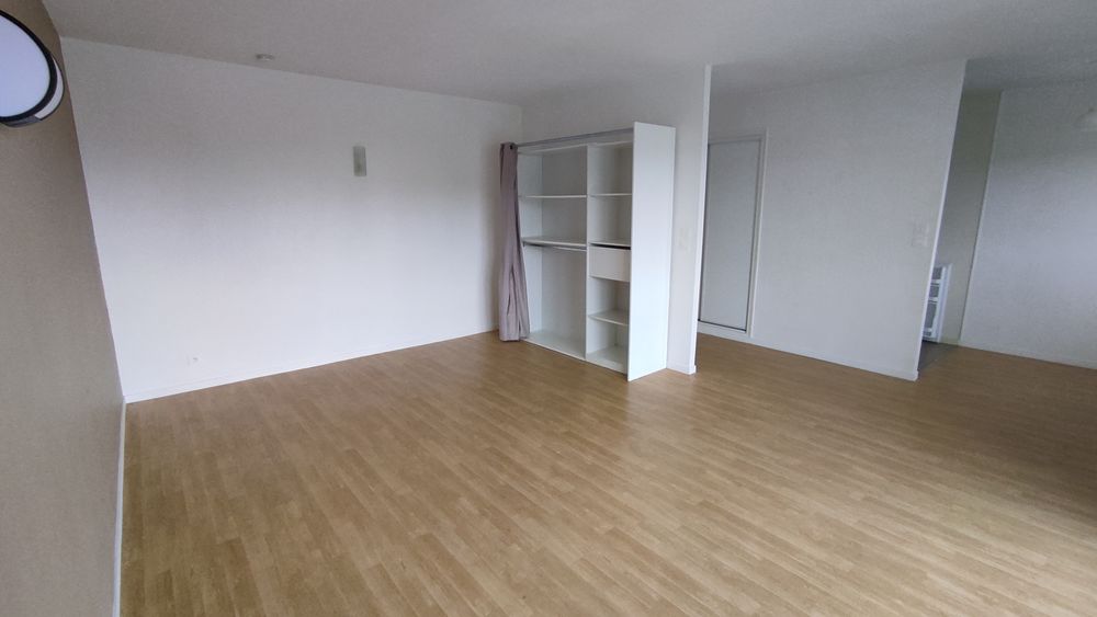 Location Appartement STUDIO/F1 Lumineux de 36.35 m² avec parking – DREUX proche gare Dreux