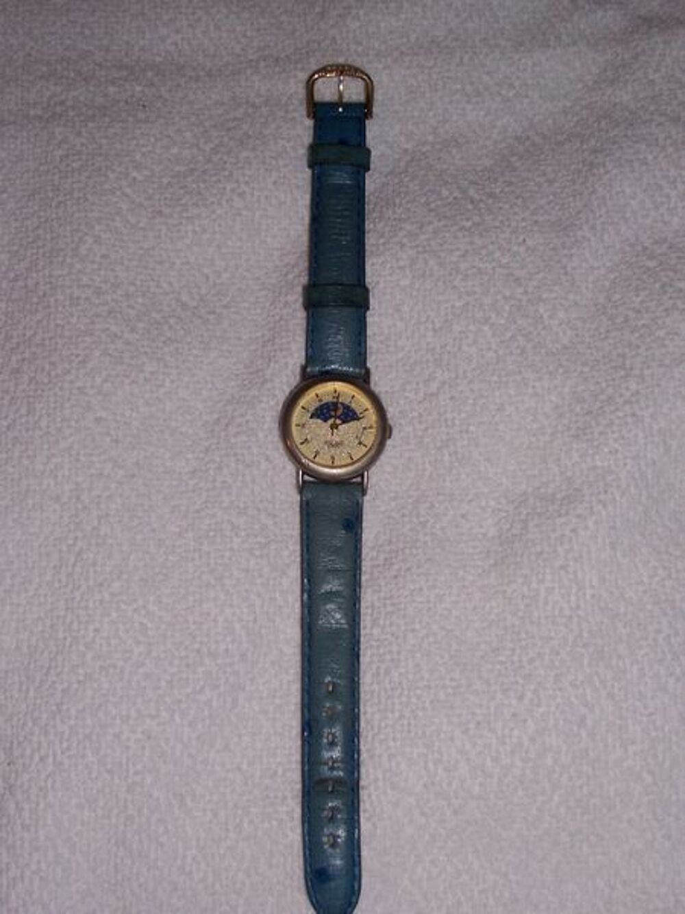 3 belles montres femmes Bijoux et montres