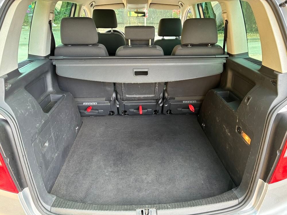 Touran 1.6 16S FSI Confort 5pl 2005 occasion 77450 Montry