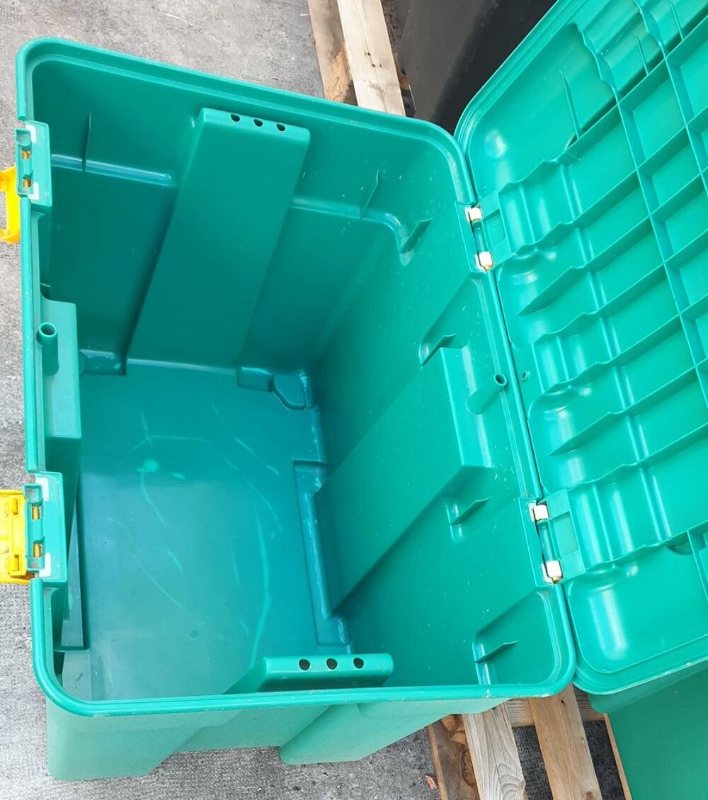 Lot 3 COFFRES de rangement ALLIBERT 185L/malle Jardin