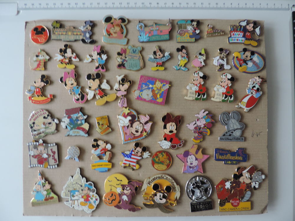 pins collection Disney 