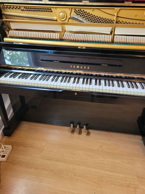 piano droit Yamaha U1 2500 Paris 8 (75)