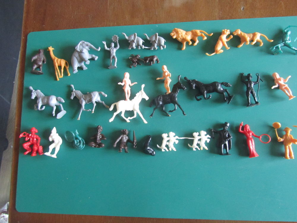 FIGURINES ROCHE DES FEES
