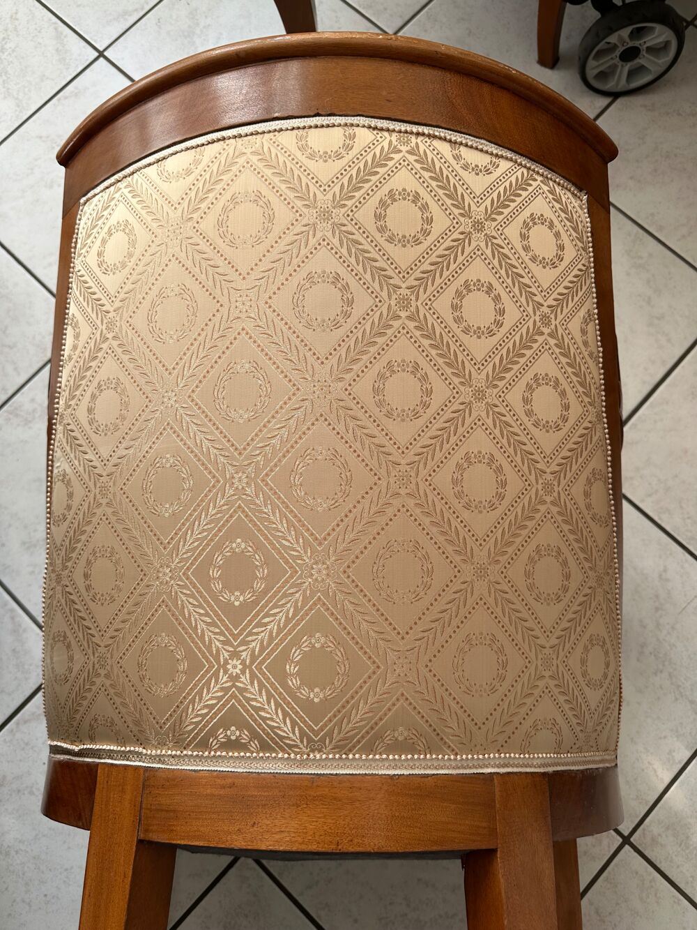 Paire de fauteuil en bois naturel. Meubles