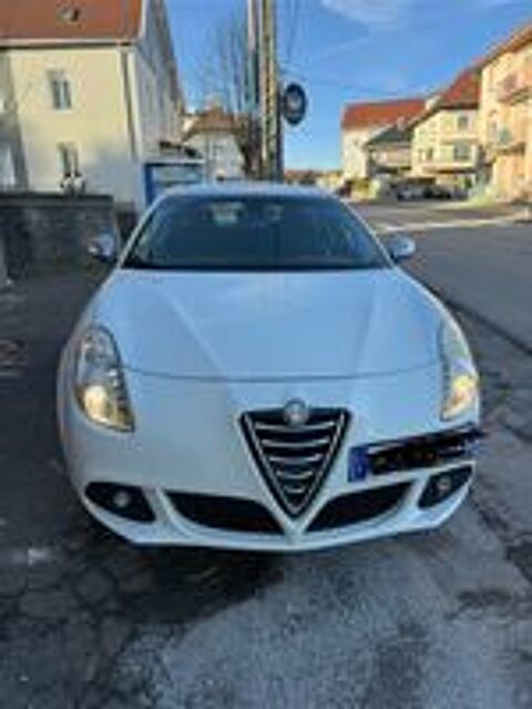 Annonce voiture Alfa Romeo Giulietta 6900 