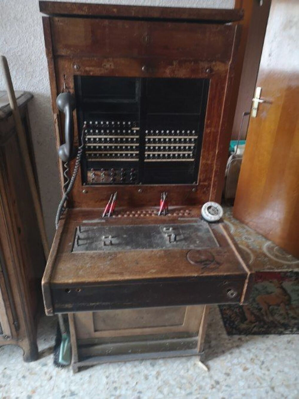 STANDARD TELEPHONIQUE TYPE PUPITRE
D&Eacute;BUT 1900 