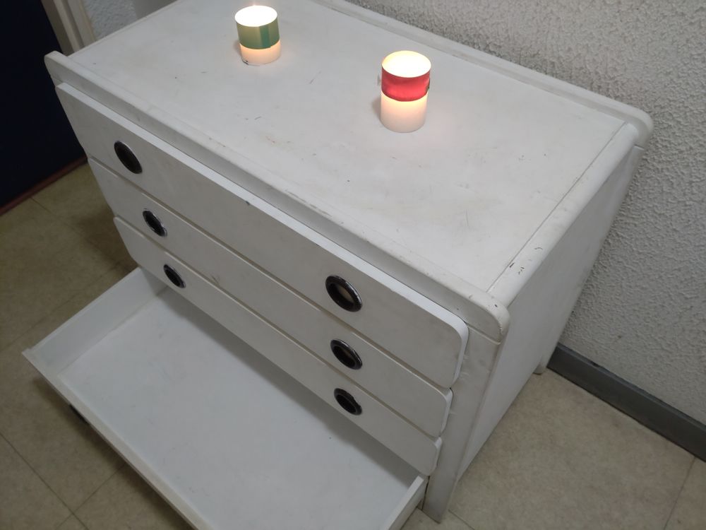 Commode de chambre blanche Meubles