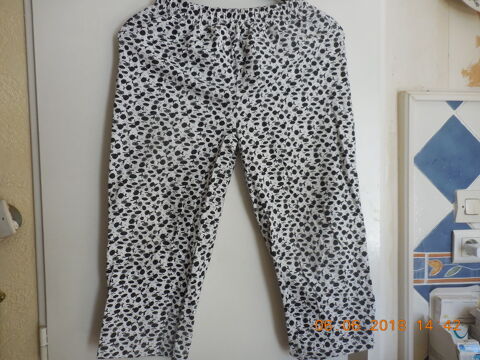 pantalon imprim� fl noires et grises sur fond blanc t 44
5 S�te (34)