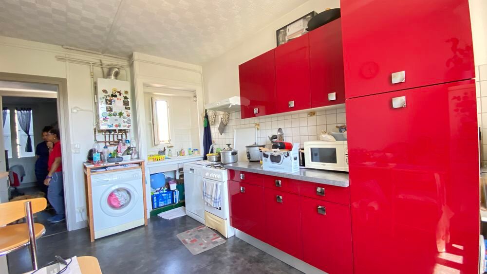 Vente Appartement APPARTEMENT T3 avec cave et grenier proche du centre. Cognin
