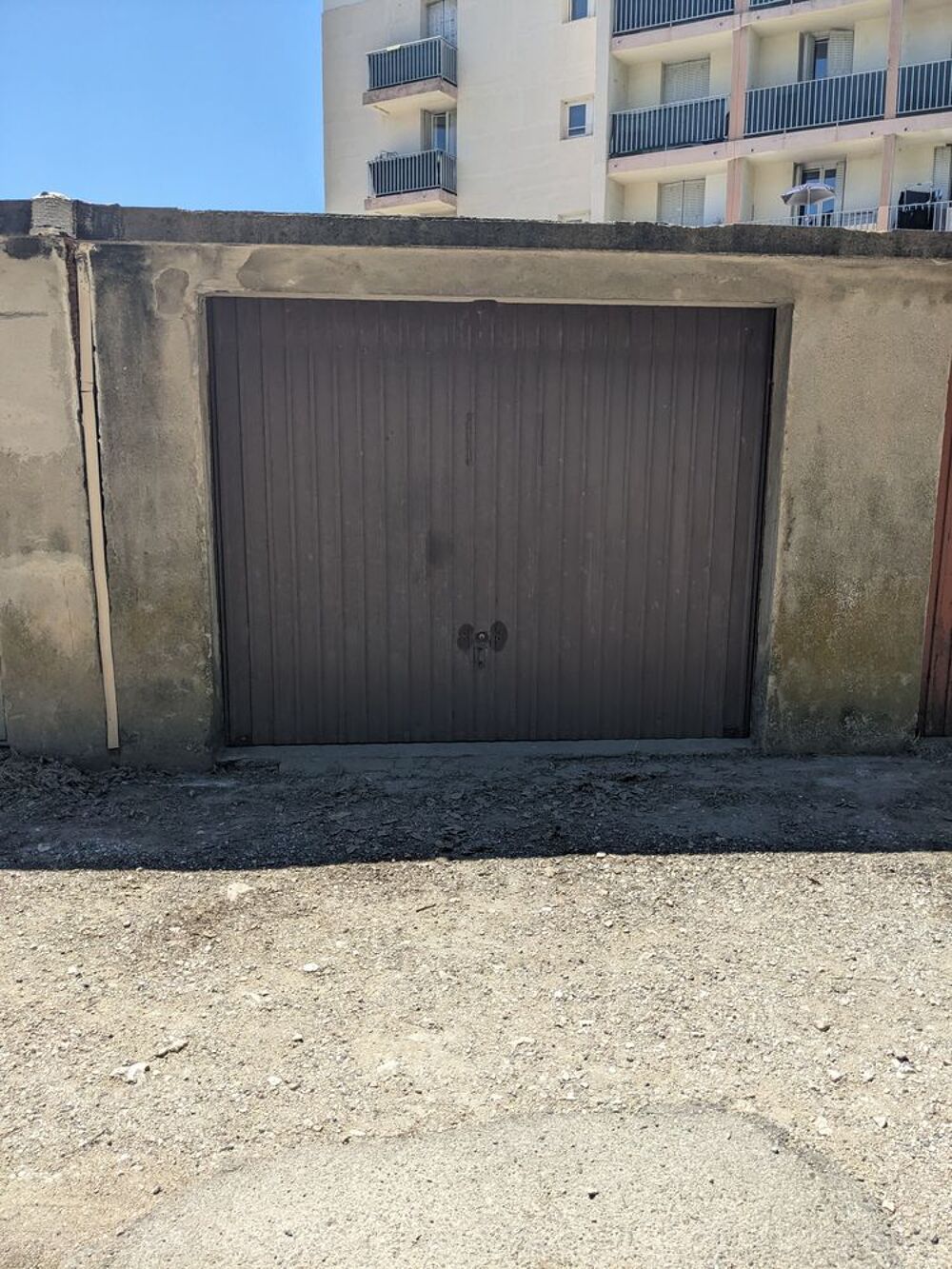 Location Parking/Garage Grand garage Aix-en-provence
