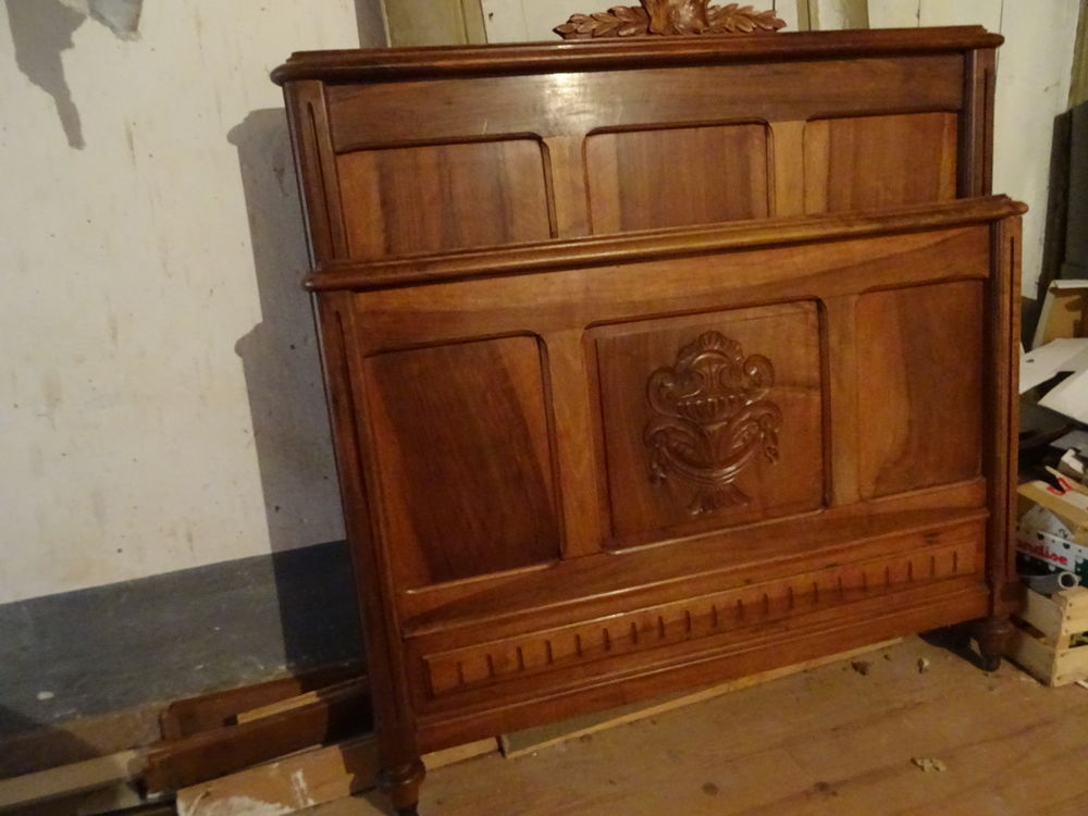 lit ancien d&eacute;cor&eacute; en 120 Meubles
