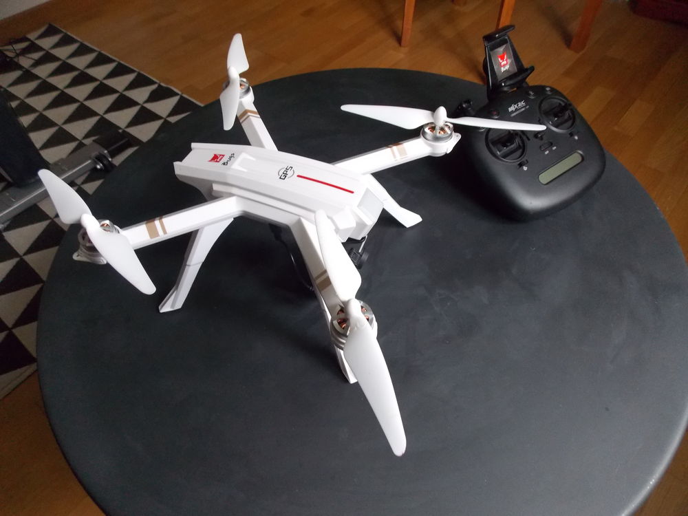 Drone Bugs 3 pro &eacute;tat neuf 
Jeux / jouets