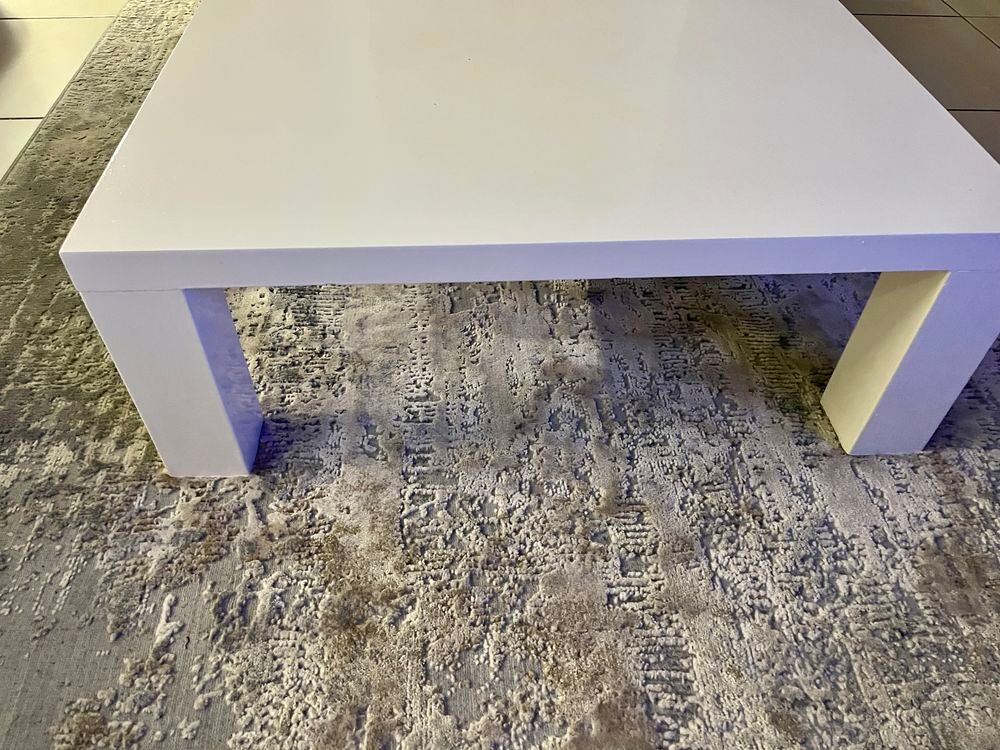 Table basse salon laqu&eacute;e blanche Meubles