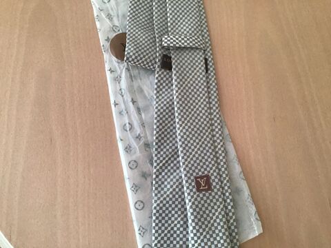 Cravate soie 70 Montrouge (92)