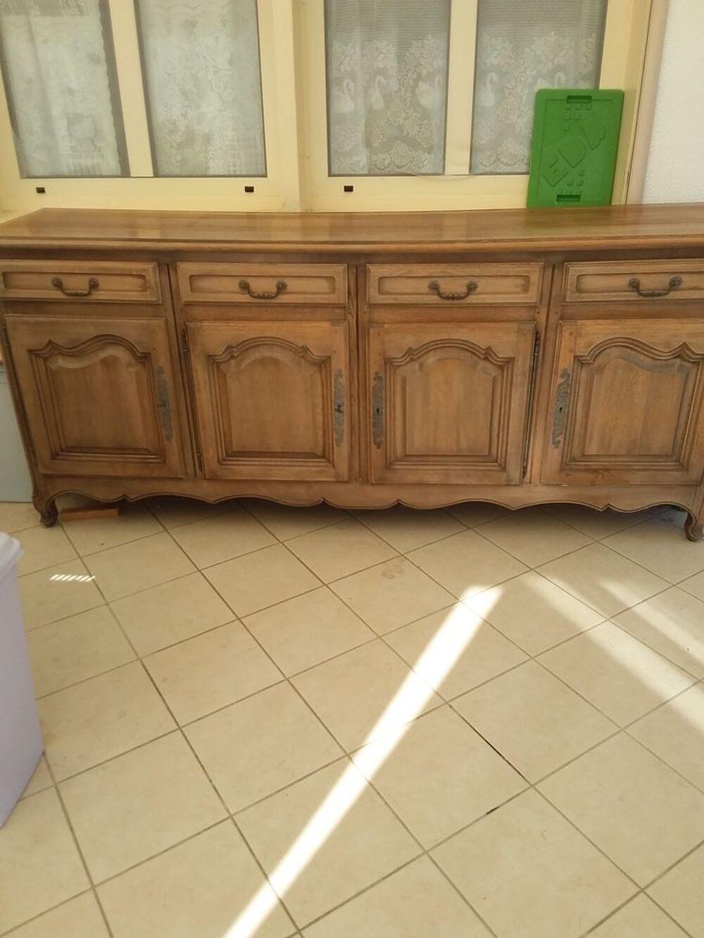 Donne meuble bas 4 portes non d&eacute;montable Meubles