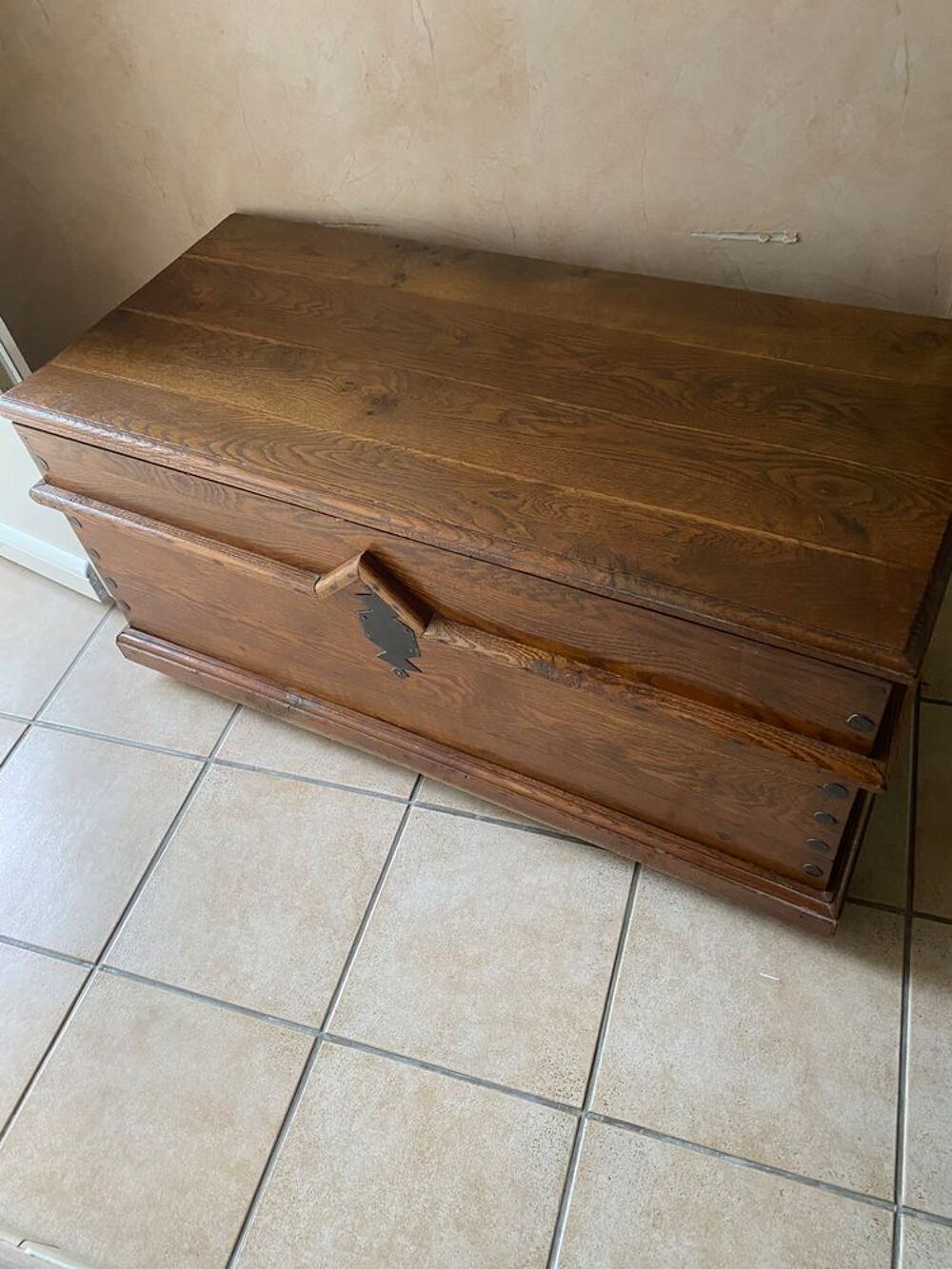 GRAND COFFRE DE RANGEMENT EN BOIS Meubles